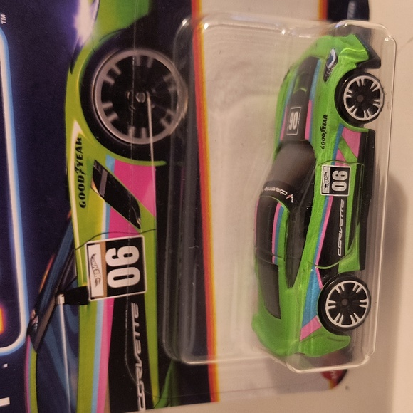 B21 Hot Wheels Corvette Corvette C7 zo6 Neon Speed with shipping protector - Picture 2 of 4